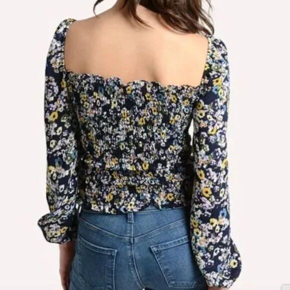 Cupcakes as Cashmere Square Neck blue ditzy Floral Smocked Top Puff Sleeve sz M - Picture 2 of 4